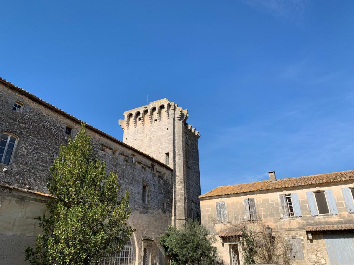 Gite De La Tour Des Abbes Fontvieille Εξωτερικό φωτογραφία